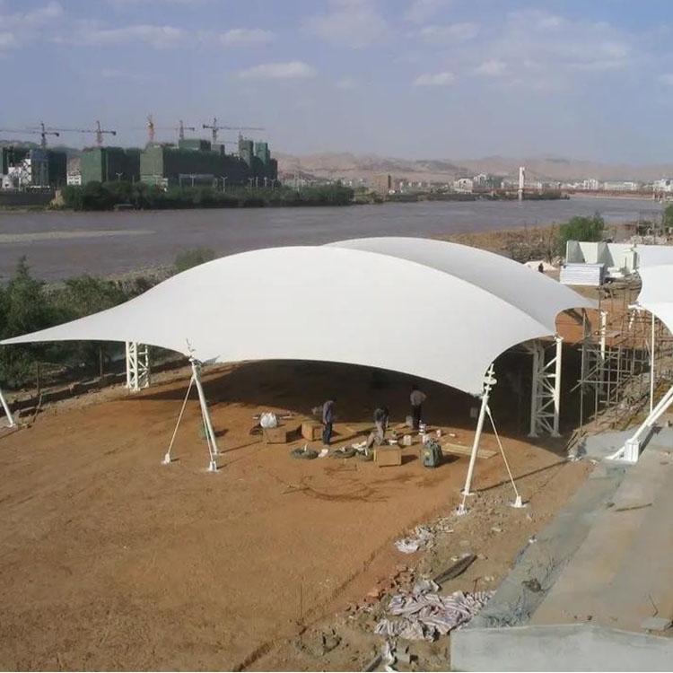 富宁xian膜结构汽车棚